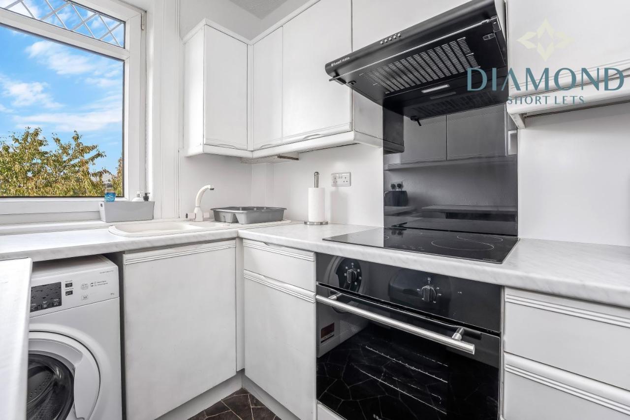 Cosy 2 Bed West End Free Parking Appartement