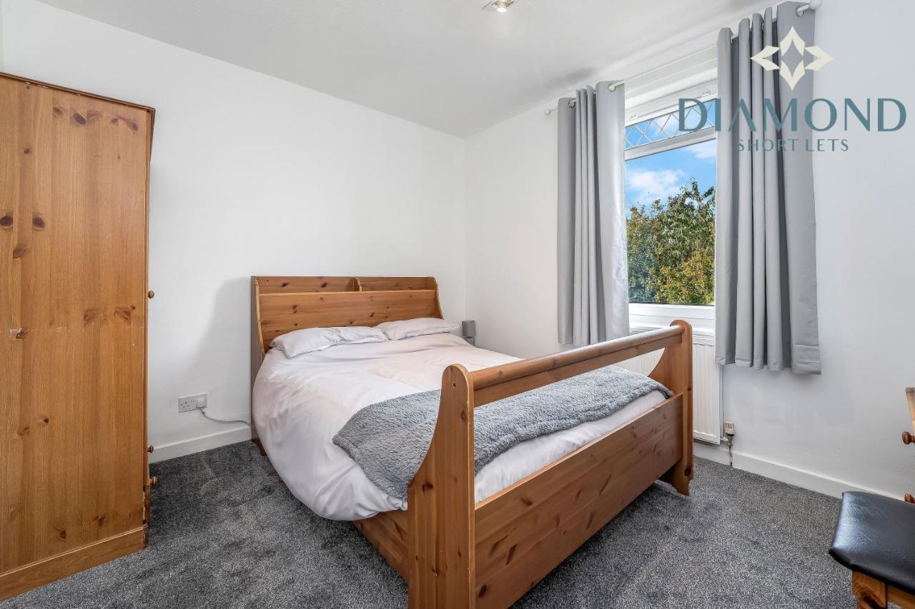 Cosy 2 Bed West End Free Parking EDI